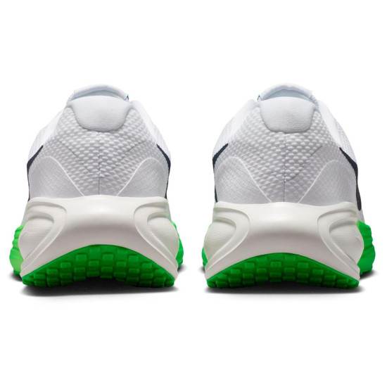 Nike Revolution 8